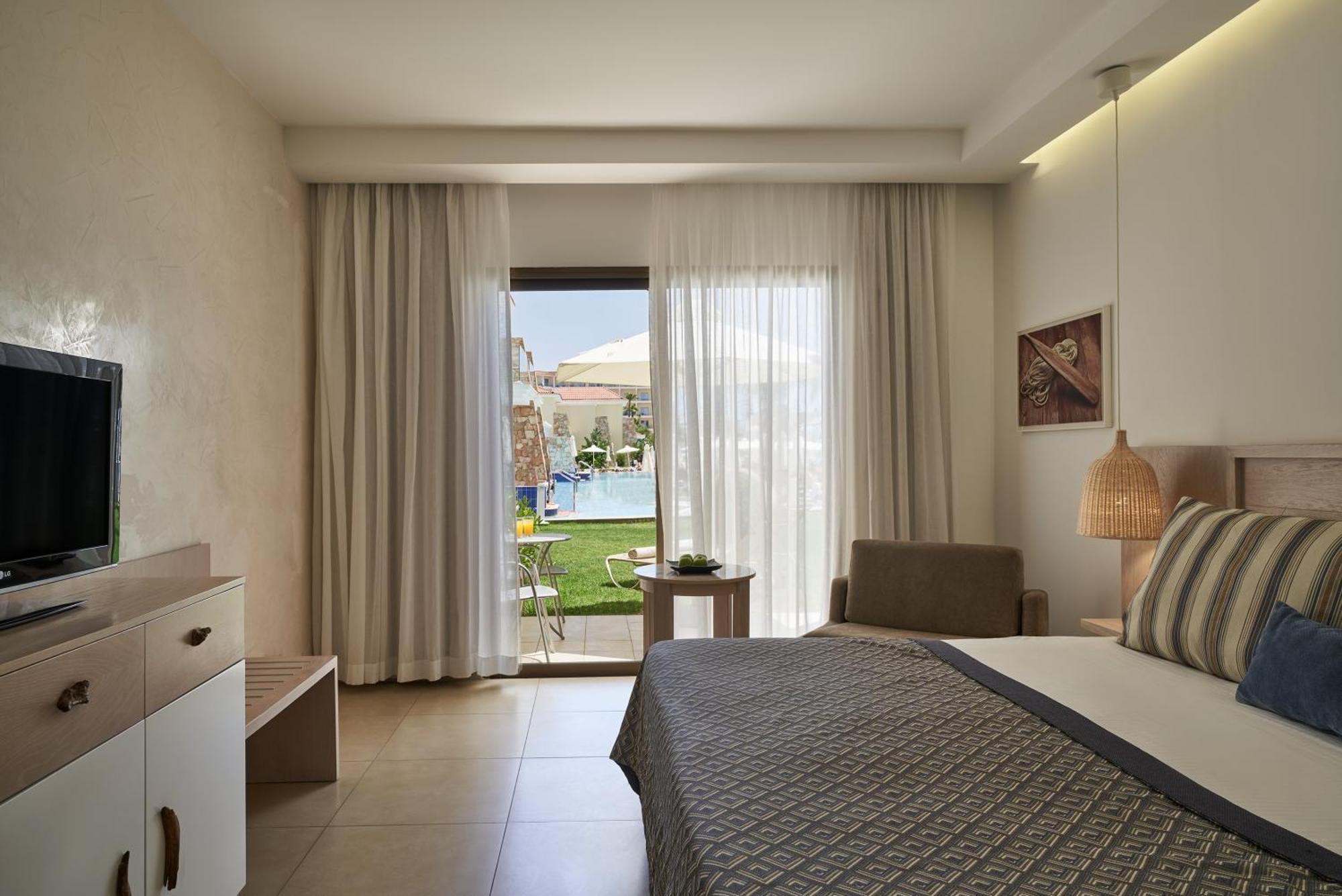 Atlantica Aeneas Resort Agia Napa Exterior foto